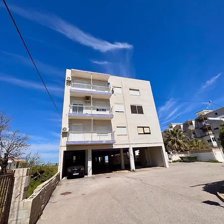 Apartment Mar De Luna Locdenia